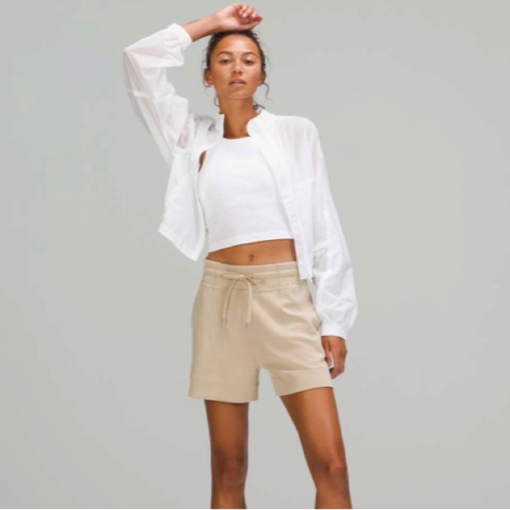 Soft Ambitions High Rise Short 4" - Trench